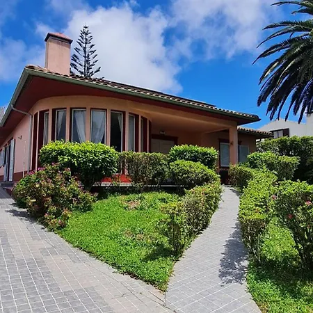 Casa Carmen Bed and breakfast Cabouco